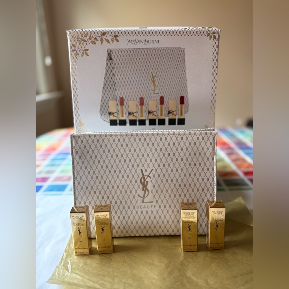 ⚜️💄⚜️YVES SAINT LAURENT HOLIDAY FOUR PIECE SATIN LIPSTICK SET ⚜️💄⚜️ NWT ⚜️💄⚜️ - Picture 4 of 16